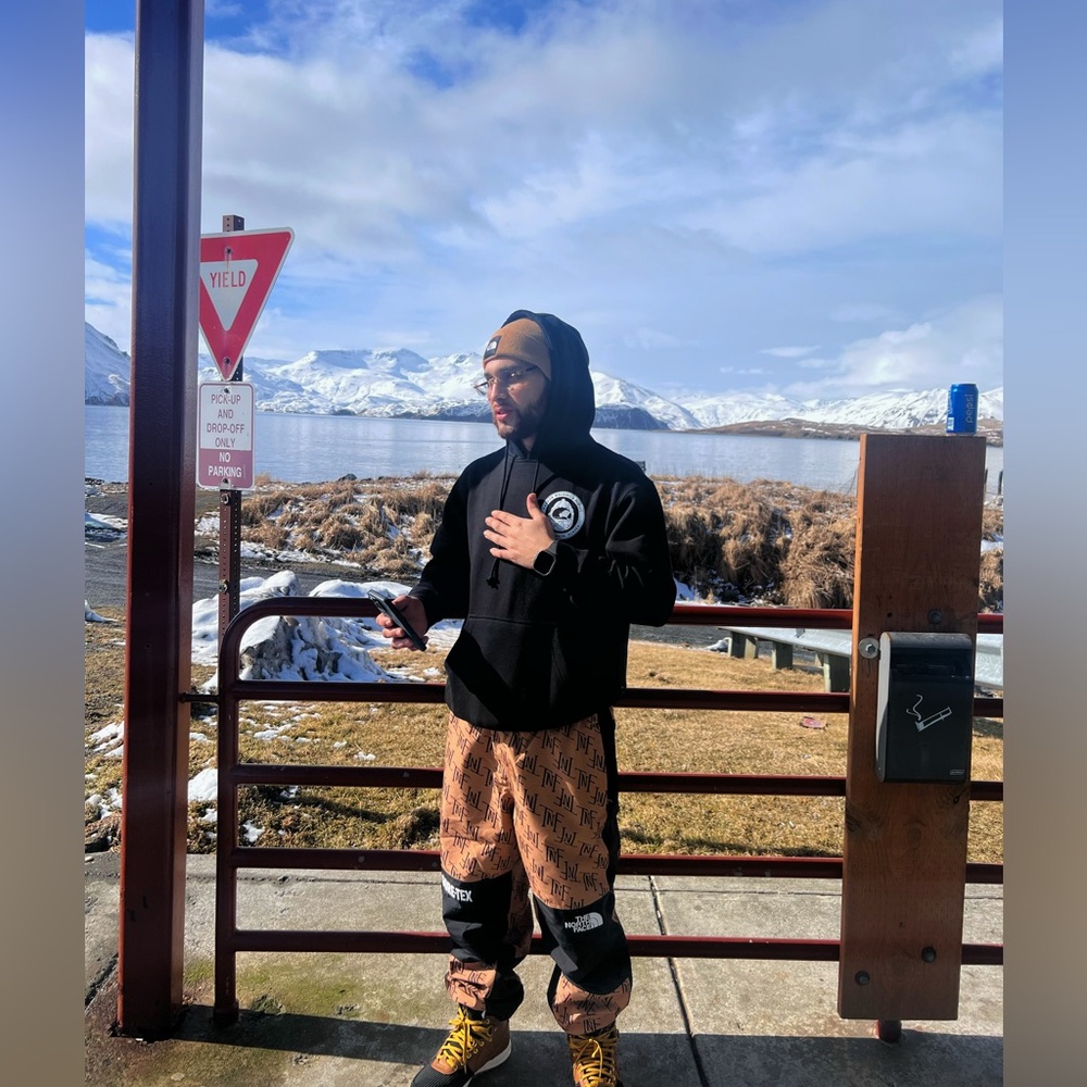 Meet your Posher, Johnny